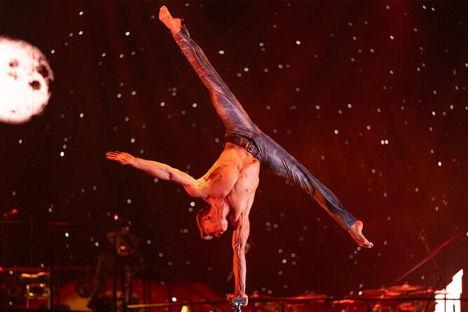 Mad Apple by Cirque du Soleil at New York New York Hotel and Casino - The New York theme, from street energy to city attitude