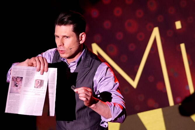 Mike Hammer Comedy Magic Show at the Four Queens Hotel - Inside the Canyon Club at the Four Queens