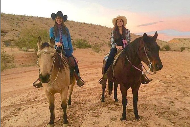 Morning Horseback Ride with Breakfast from Las Vegas - A 1.5-hour ride through open desert