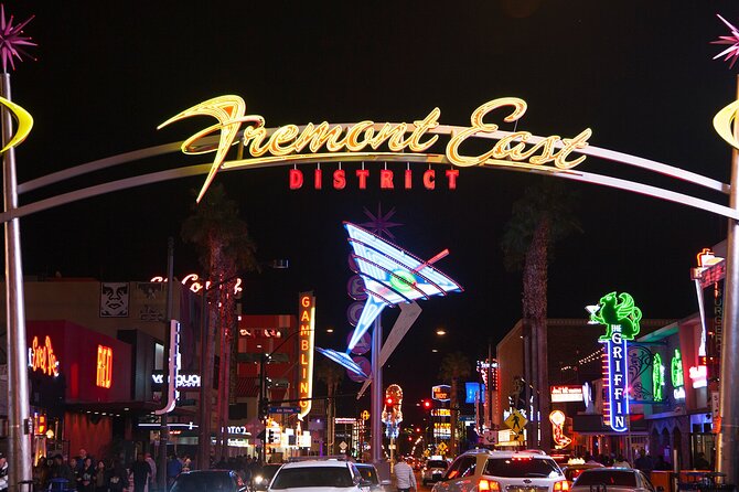 Old Vegas Fremont Barcrawl - Skipping lines and avoiding cover charges
