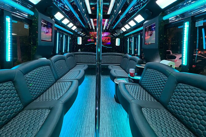 Open Bar Party Bus Nightclub Crawl in Las Vegas - The bus is the real meeting place