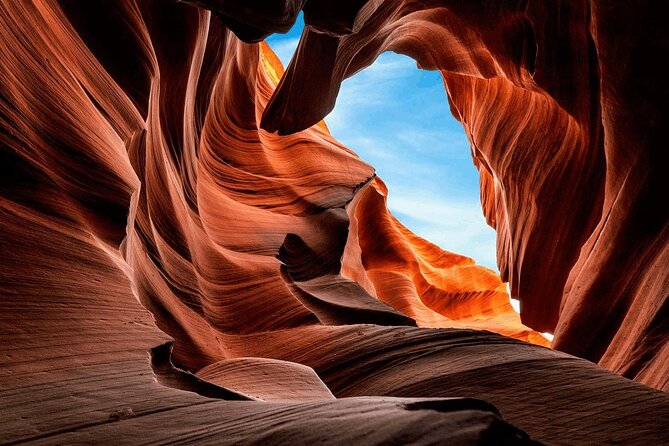 Page: Lower Antelope Canyon Prime Time Entry with Navajo Guide - Entering Lower Antelope Canyon by stairway