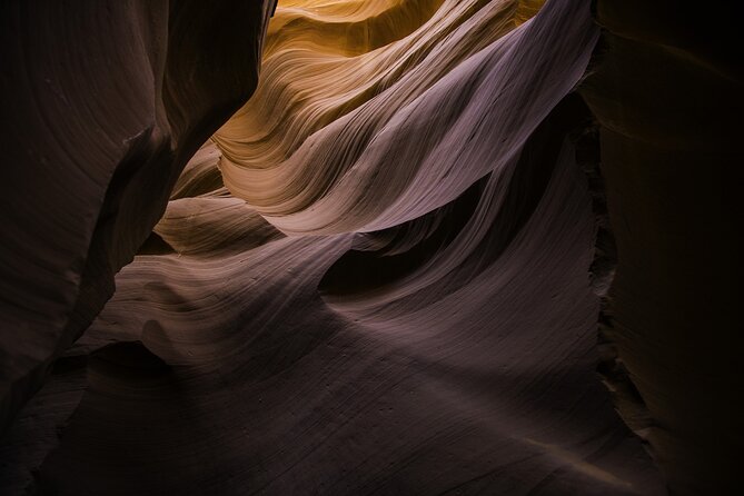 Page: Lower Antelope Canyon Prime Time Entry with Navajo Guide - Why the Navajo guide adds value