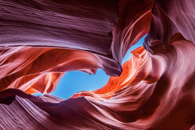 Prime Time Antelope Canyon & Horseshoe Bend Day Tour with Lunch - Guides can make or break the day