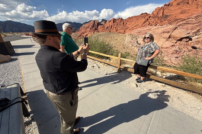 Private Las Vegas Highlights Tour - A five-hour introduction to two very different Las Vegases