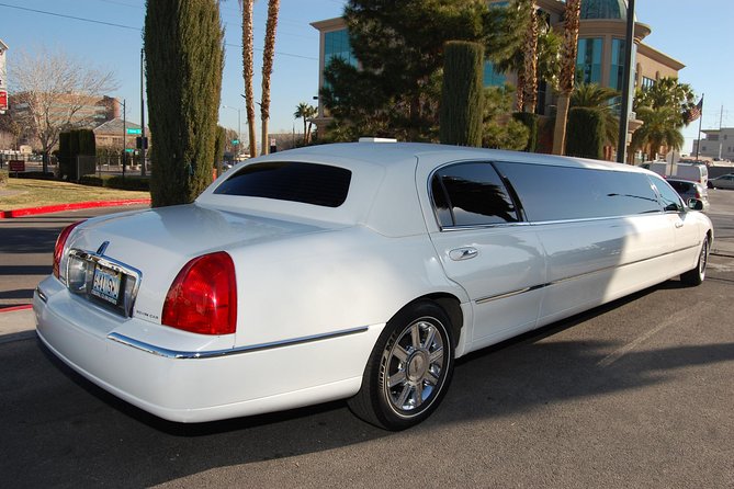 Private Las Vegas Hotel to Airport Luxury Limousine Transfer - Who gets the most from this transfer