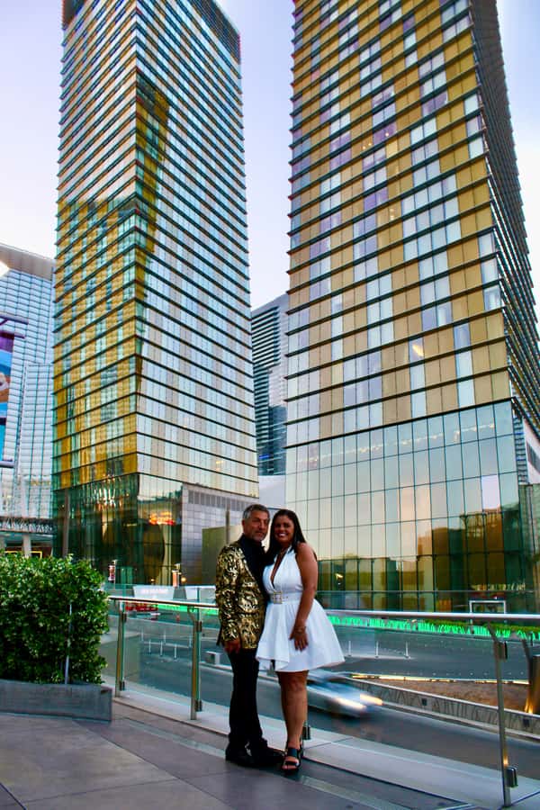 Private Limo 2.5hr Tour of Vegas with Champagne - Who will get the most from this tour