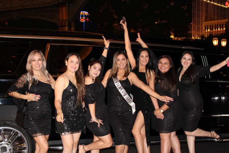 Private Limo 2.5hr Tour of Vegas with Champagne - Why the private group price may work