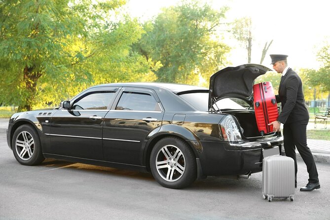 Private One-way Transfer Harry Reid Airport To Las Vegas - A simple airport ride with no sightseeing stops