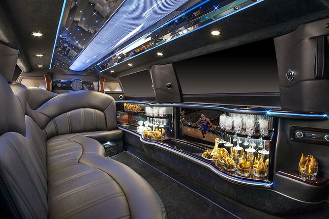 Private Roundtrip Transfer: To Las Vegas by Luxury Limo - The airport pickup, step by step