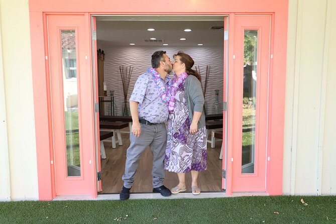 Quickie Sign and Go Wedding at Hawaiian Wedding Chapel - A legal Las Vegas wedding in one short stop