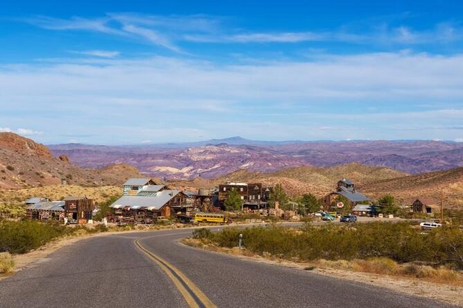 Red Rock Canyon, Nelson Ghost town,7 Magic Mountains, Hoover Dam - Red Rock Canyon: the strongest natural stop