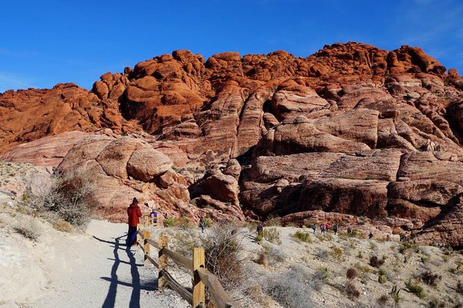 Red Rock Canyon Self-Guided Driving Audio Tour - Red Rock Canyon Overlook and the big panorama