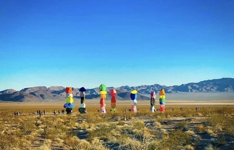 Red Rock Canyon Sign& Seven Magic Mountains Tour - Seven Magic Mountains and Its Colorful Towers
