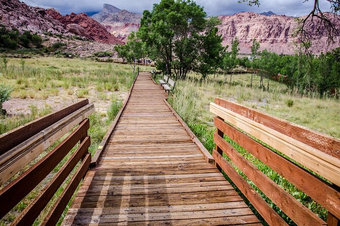 Red Rock Canyon Tour Self-Guided Drive Experience - Save the best overlook for the end