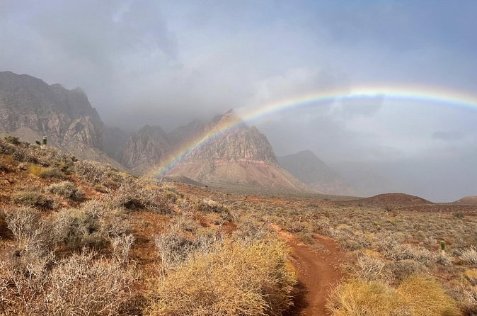 Redrock Hikes Come See Our South West Historic Beauty - Who will get the most from this hike