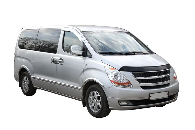 Roundtrip Private Transfer from Las Vegas Airport (LAS) - The roughly 25-minute ride into Las Vegas