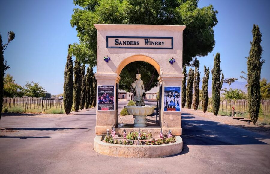 Scenic Las Vegas / Pahrump Wine Tasting Tour and Food - Food makes the tasting easier