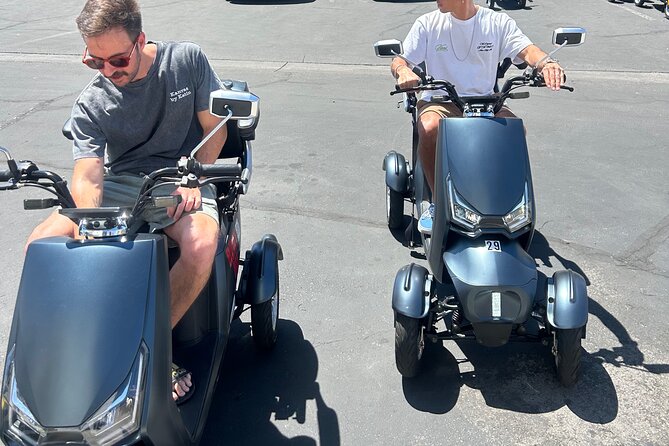 Scooter Tour of the Las Vegas Strip - Bellagio fountains: the best timed stop