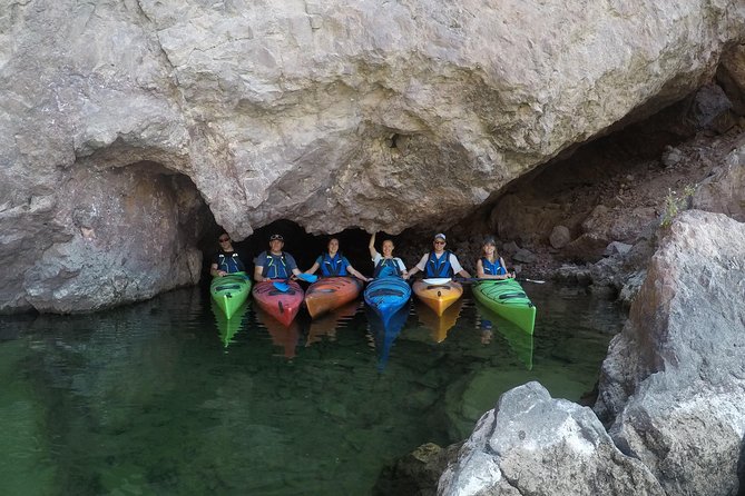 Self-Drive Emerald Cave Kayak Tour: Guided Willow Beach Paddle - The paddle back to Willow Beach