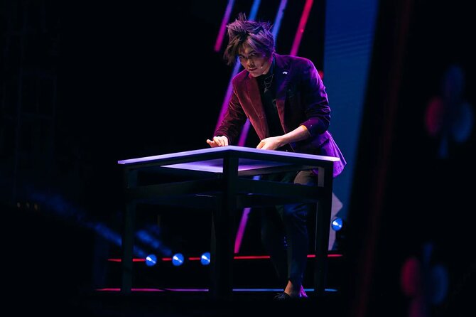Shin Lim at the Palazzo Hotel and Casino Las Vegas - The value of close-up magic in a theater setting