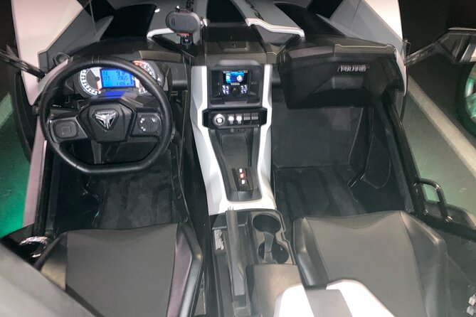 Slingshot Rental - The handover, paperwork, and vehicle lesson