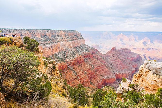 Small Group Grand Canyon, Hoover Dam and 7 Magic Mountains Tour - Views of the Colorado River