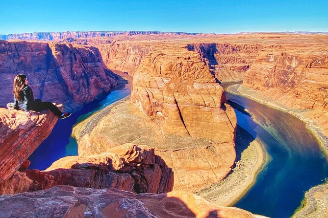 Small-Group Lower Antelope Canyon & Horseshoe Bend Tour w/ Lunch - Lake Powell adds a short but worthwhile stop