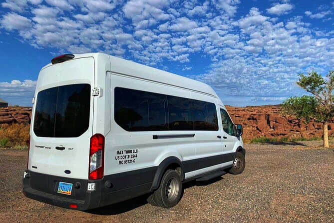 Small-Group Lower Antelope Canyon & Horseshoe Bend Tour w/ Lunch - The long Las Vegas drive is easier in a small group