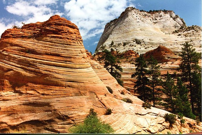 Small-Group Zion National Park Day Tour from Las Vegas - Why Zion makes a strong escape from Las Vegas