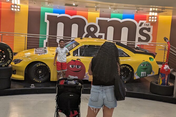 Sweet Side of Vegas: Chocolate and Candy Tour with Free Samples - Hello Kitty, Elvis, and quick photo stops