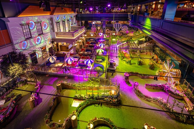 Swingers Indoor Mini Golf at Mandalay Bay - Who will enjoy this most?