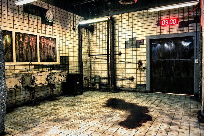 The Official SAW Escape Room in Las Vegas - What happens inside the SAW factory