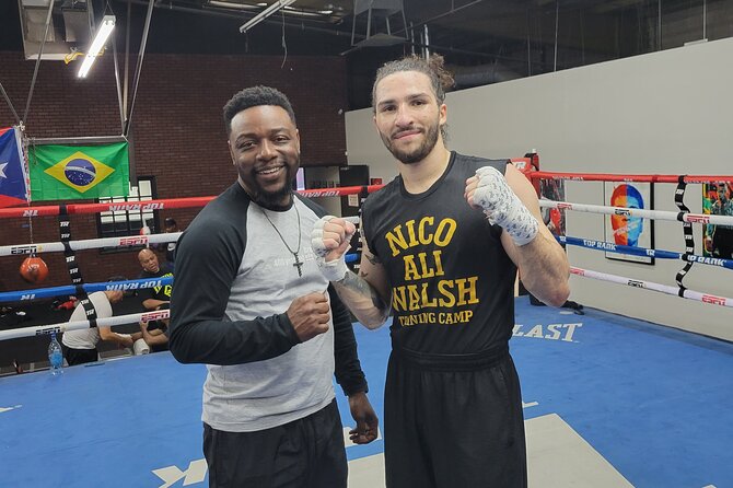 The Ultimate Las Vegas Fight Tour - Meeting Chris at the fight scene