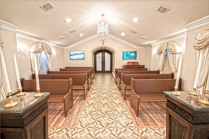 Traditional Las Vegas Wedding Package - A Las Vegas wedding built around the chapel