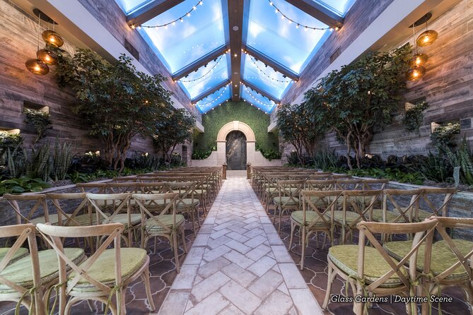Traditional Las Vegas Wedding Package - Stop 1: the Married in Las Vegas sign