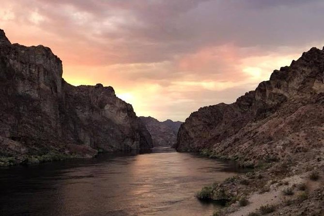 Twilight Black Canyon Kayak Tour with Bonfire Experience - The night paddle back downstream
