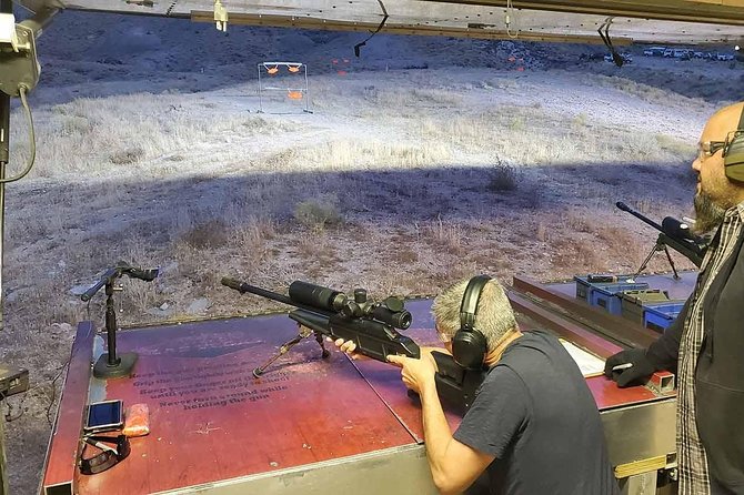 Ultimate Outdoor Shooting Experience in Las Vegas - Choosing between three and 21 guns