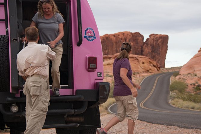 Valley of Fire Day Tour from Las Vegas - From the Moapa Paiute Travel Plaza to the park
