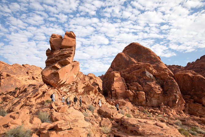 Valley of Fire Guided Hike from Las Vegas - Rainbow Vista and the wider view