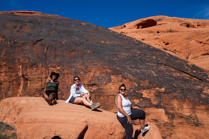 Valley of Fire Guided Hiking Tour and Mojave Desert Adventure - Mouse’s Tank adds a human escape story