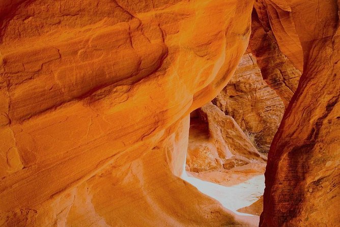 Valley of Fire/ Mojave Desert VIP Small Group Tour From Las Vegas - Riding in a 7-Seat or 13-Seat Van