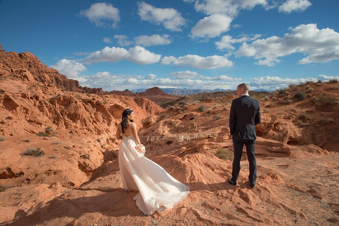 Valley of Fire Wedding by Private Limousine - Getting the Nevada marriage license