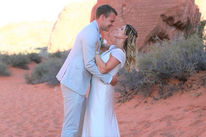 Valley of Fire Wedding by Private Limousine - Saying I do beside the red sandstone