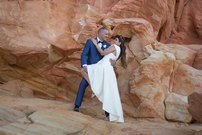 Valley of Fire Wedding by Private Limousine - Price, tips, and what the package is really worth