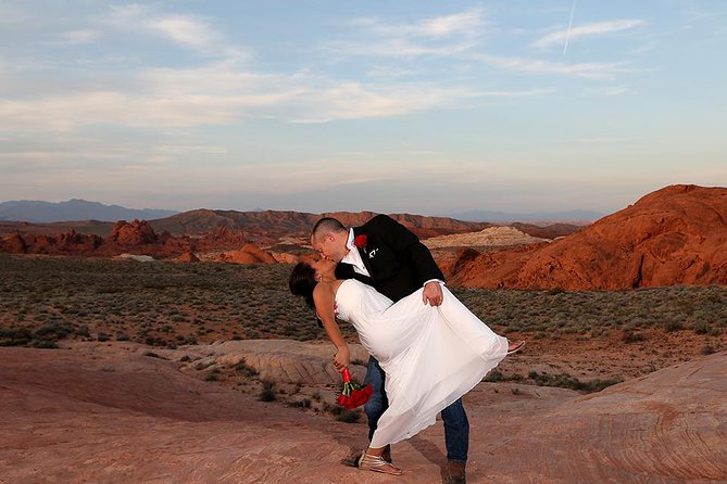 Valley of Fire Wedding Package - A wedding among Valley of Fire’s red rocks
