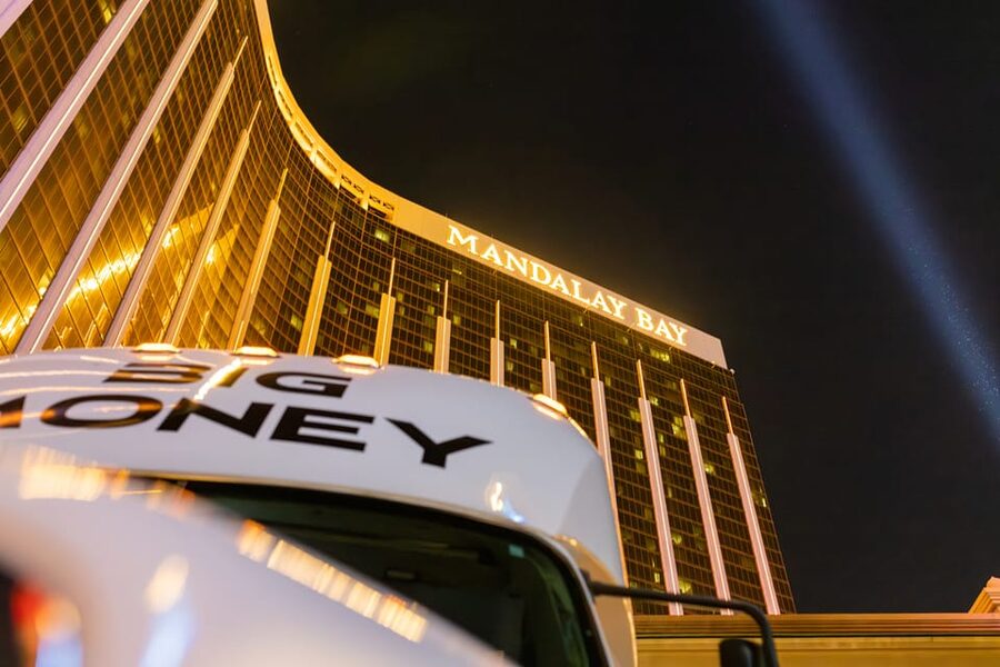 Vegas: 4-Hour Club Crawl with Party Bus Experience - Who will enjoy this experience most