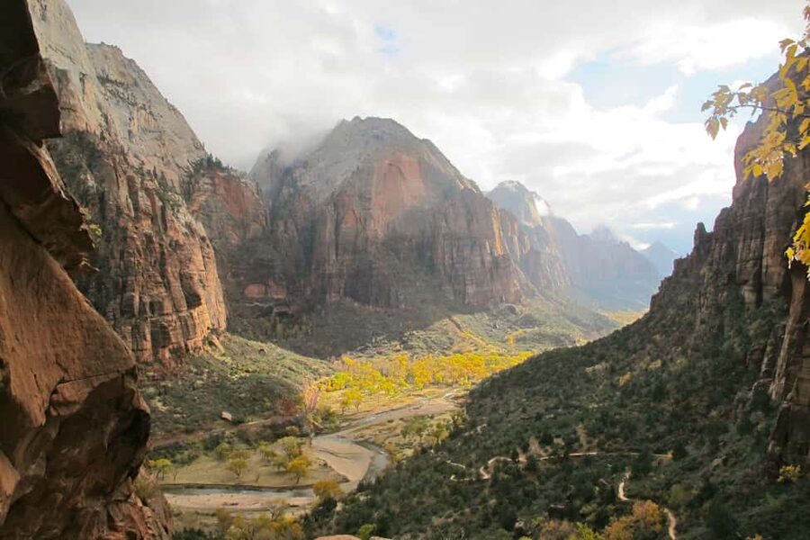 Vegas: Grand Canyon, Antelope Canyon, Horseshoe Bend, & Zion - Key points at a glance