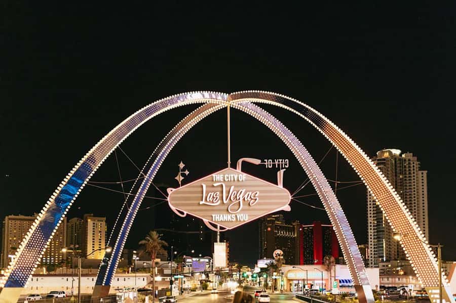 Vegas Illuminated: Ultimate Vegas Panaromic Night Bus Tour - What you see on the 7pm panoramic route