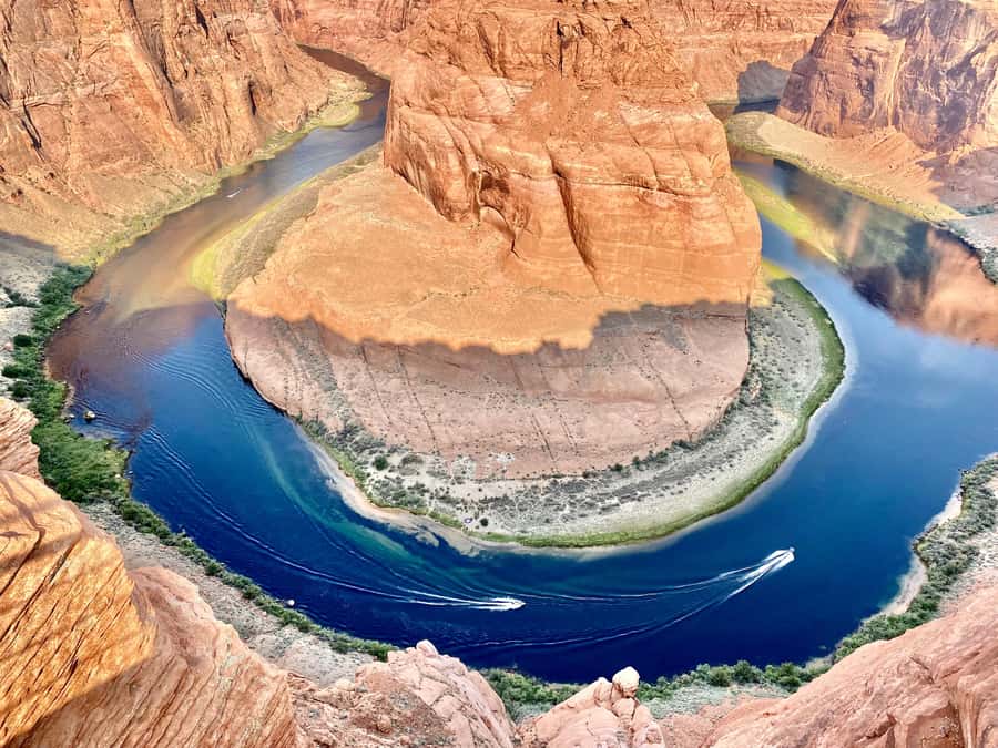 Vegas: Lower Antelope Canyon, Horseshoe Bend, Lunch and WiFi - Starting at Treasure Island in Las Vegas